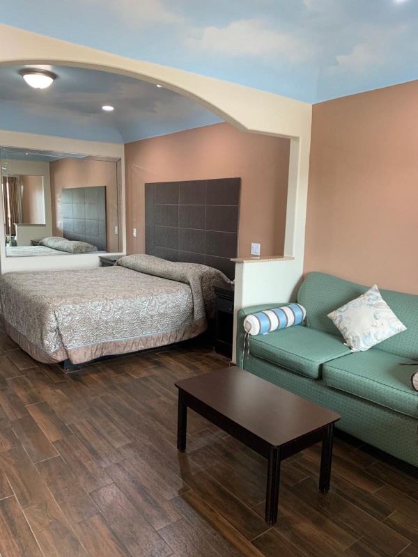 Sterling Inn and Suites at Reliant and Medical Center Houston image 1