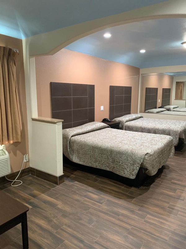 Sterling Inn and Suites at Reliant and Medical Center Houston image 5